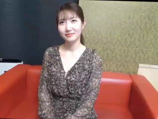 大波浪性感红唇女神！齐逼牛仔短裤！强烈要求大秀一波，全裸抖动大屁股，浓密逼毛骚穴掰开特写